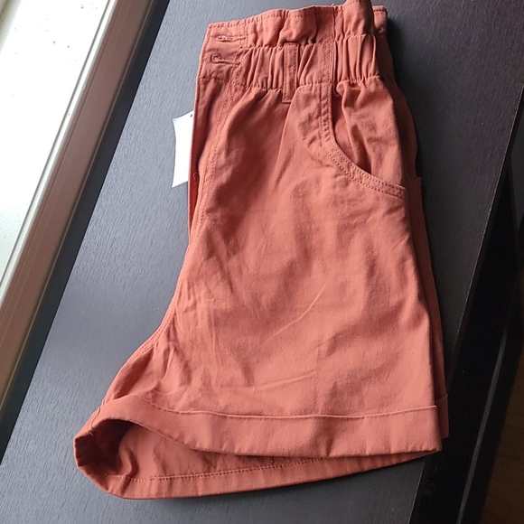 NWT H&M High Waisted Paperbag Shorts Size 4 - Picture 4 of 5